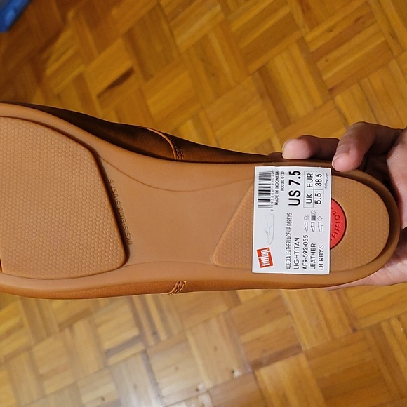 🎉MOVING SALE- EVERYTHING MUST GO BY 8/29!🎉 NIB Fit Flop Adeola Leather Lace-up - Picture 4 of 5